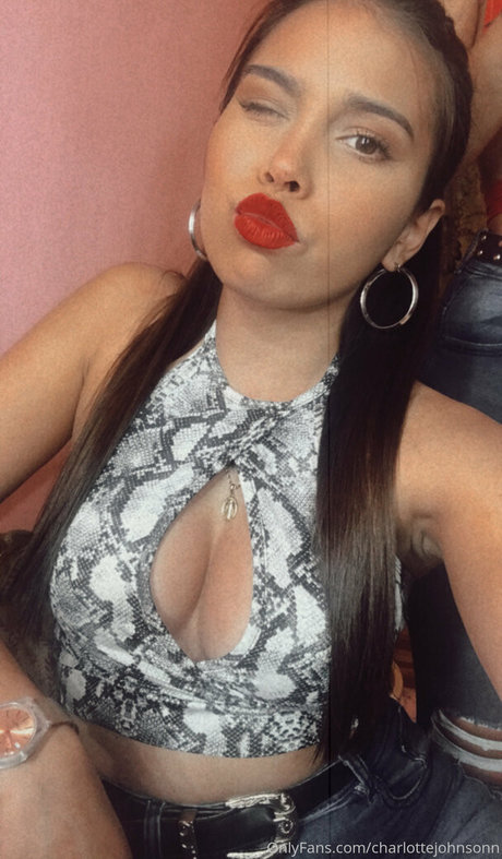 Foto desnuda filtrada de OnlyFans de Charlottejohnsonn