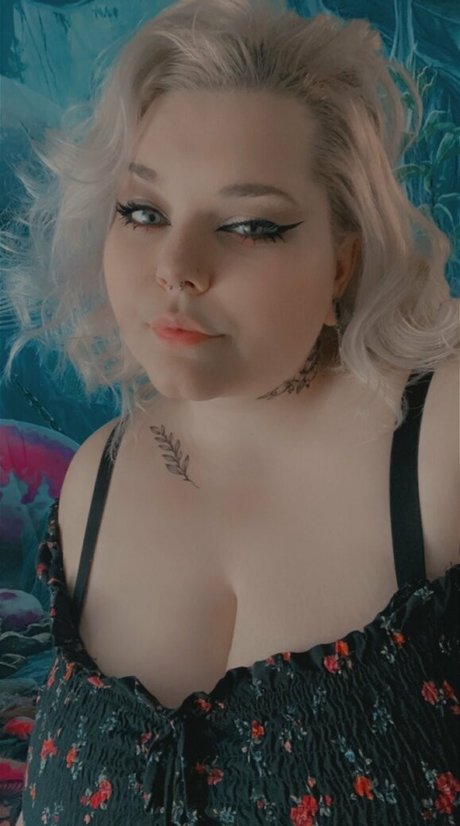 Foto desnuda filtrada de OnlyFans de Ivorystarr1
