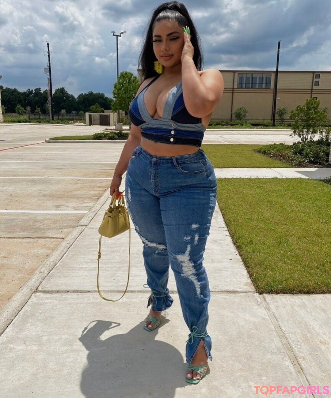 Foto desnuda filtrada de OnlyFans de Megan Velez #51 Foto desnuda filtrada de OnlyFans de Megan Velez #51