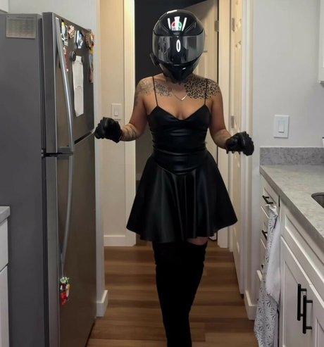 Foto desnuda filtrada de OnlyFans de Sdninjababe