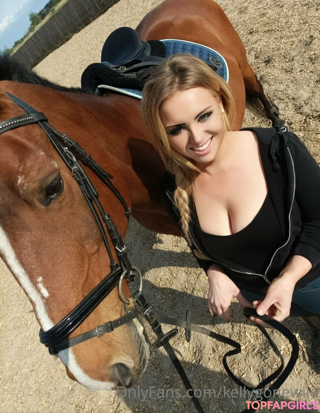 Foto desnuda filtrada de OnlyFans de Kellymilanaughtycowgirl #14 Foto desnuda filtrada de OnlyFans de Kellymilanaughtycowgirl #14