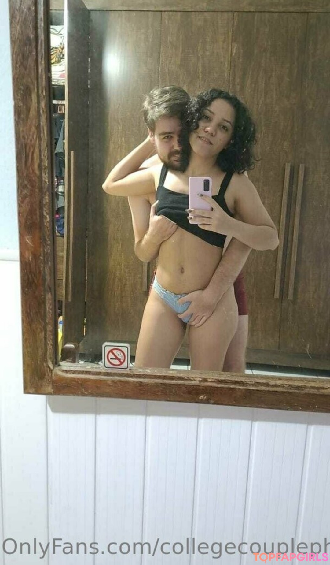 Foto desnuda filtrada de OnlyFans de Collegecoupleph #22 Foto desnuda filtrada de OnlyFans de Collegecoupleph #22