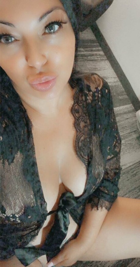 Foto desnuda filtrada de OnlyFans de Sluttyjennaxo