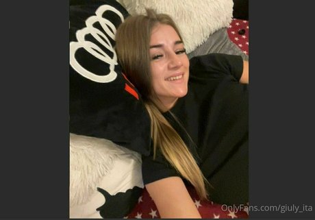 Foto desnuda filtrada de OnlyFans de Giulyita