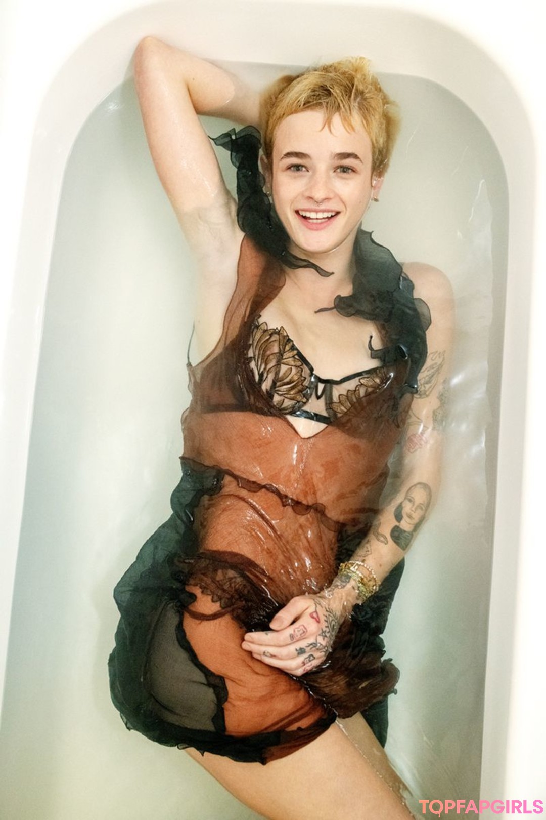 Foto desnuda filtrada de OnlyFans de Esther Mcgregor #95 Foto desnuda filtrada de OnlyFans de Esther Mcgregor #95