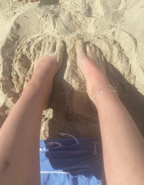 Callyfeet33