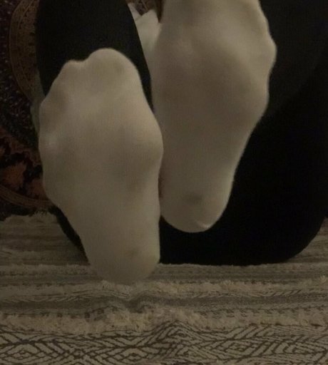 Kayla.footsie