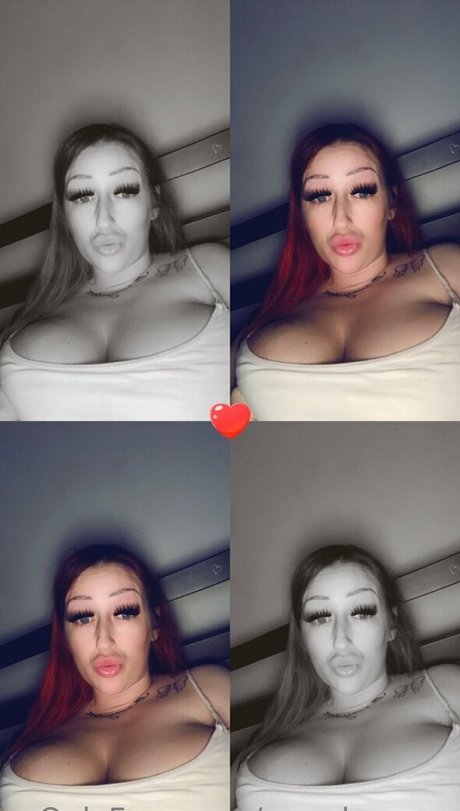 Foto desnuda filtrada de OnlyFans de Snowbunnyy