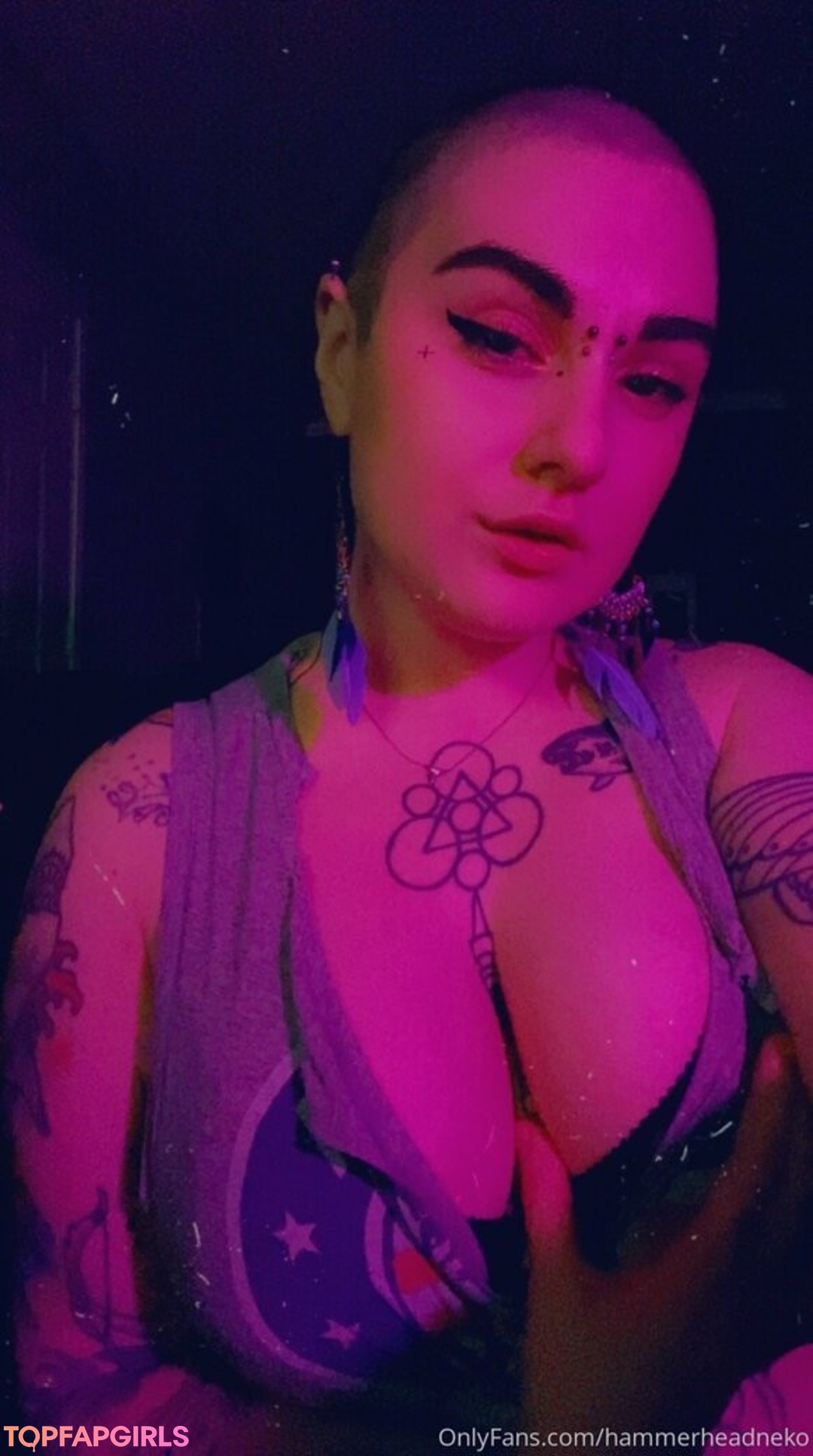 Foto desnuda filtrada de OnlyFans de Hammerheadneko #93 Foto desnuda filtrada de OnlyFans de Hammerheadneko #93