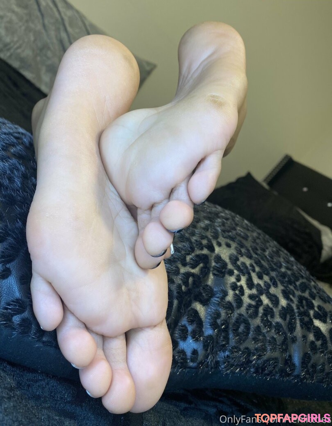 Foto desnuda filtrada de OnlyFans de Tenlittoes #10 Foto desnuda filtrada de OnlyFans de Tenlittoes #10