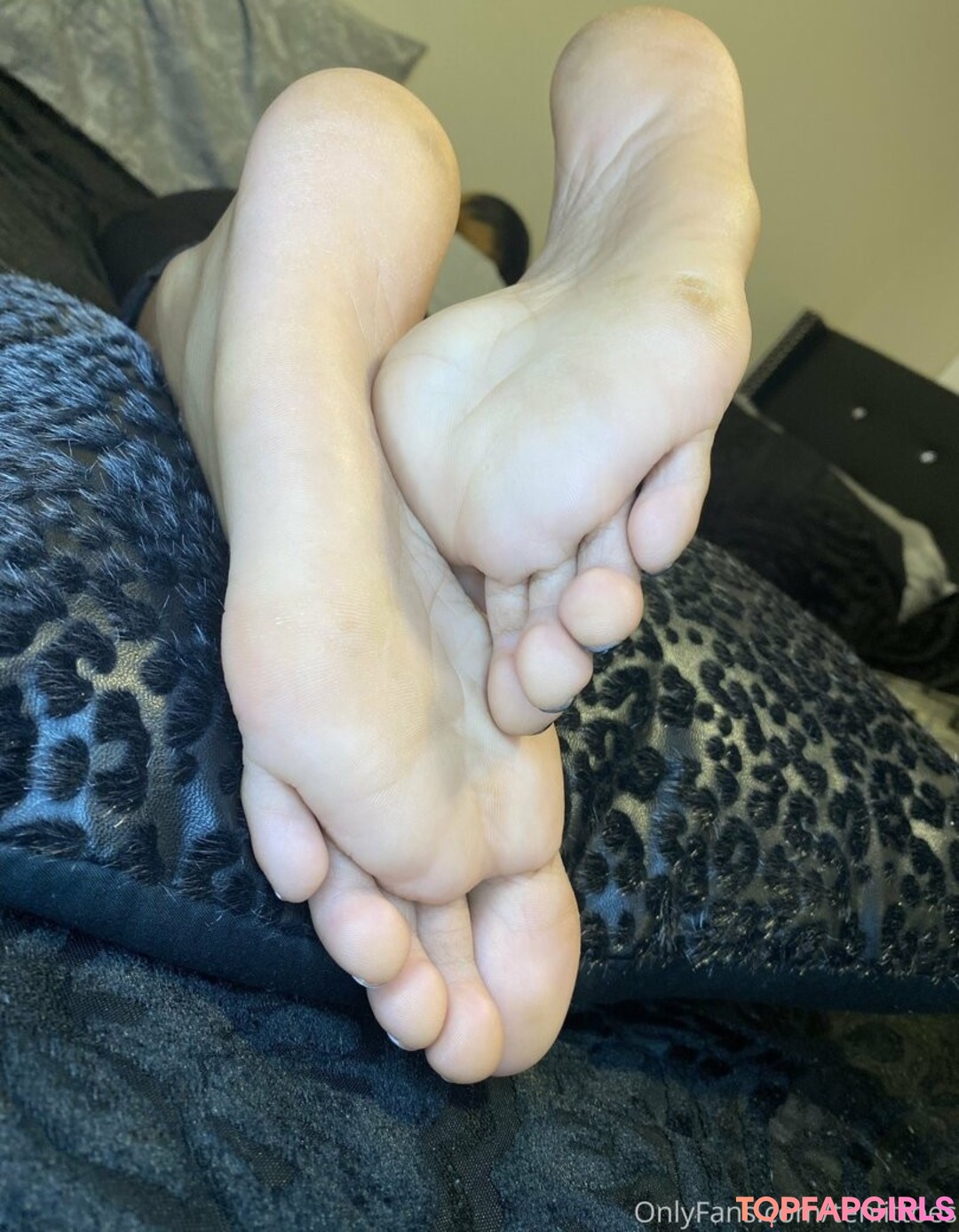 Foto desnuda filtrada de OnlyFans de Tenlittoes #5 Foto desnuda filtrada de OnlyFans de Tenlittoes #5