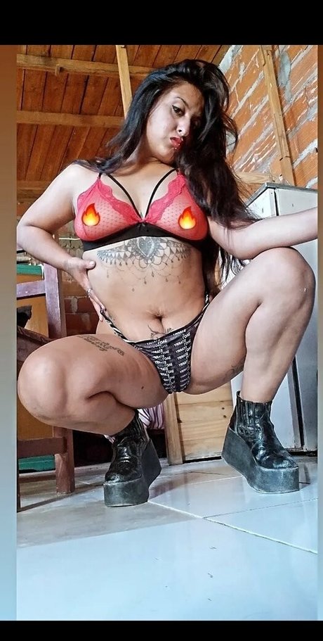 Foto desnuda filtrada de OnlyFans de Celeslucia21