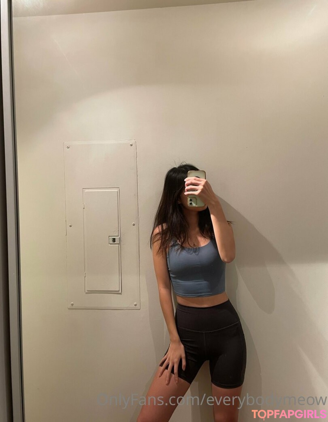 Foto desnuda filtrada de OnlyFans de Everybodymeow #82 Foto desnuda filtrada de OnlyFans de Everybodymeow #82