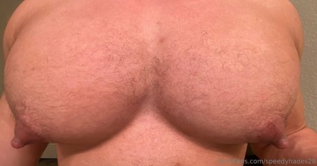 Foto desnuda filtrada de OnlyFans de Speedyhades28