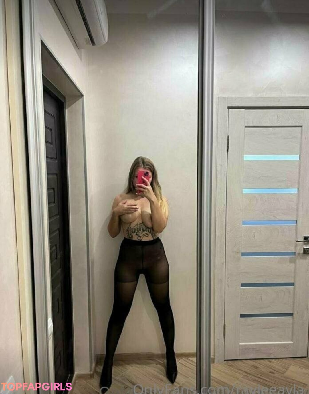 Foto desnuda filtrada de OnlyFans de Rayleeayla #6 Foto desnuda filtrada de OnlyFans de Rayleeayla #6