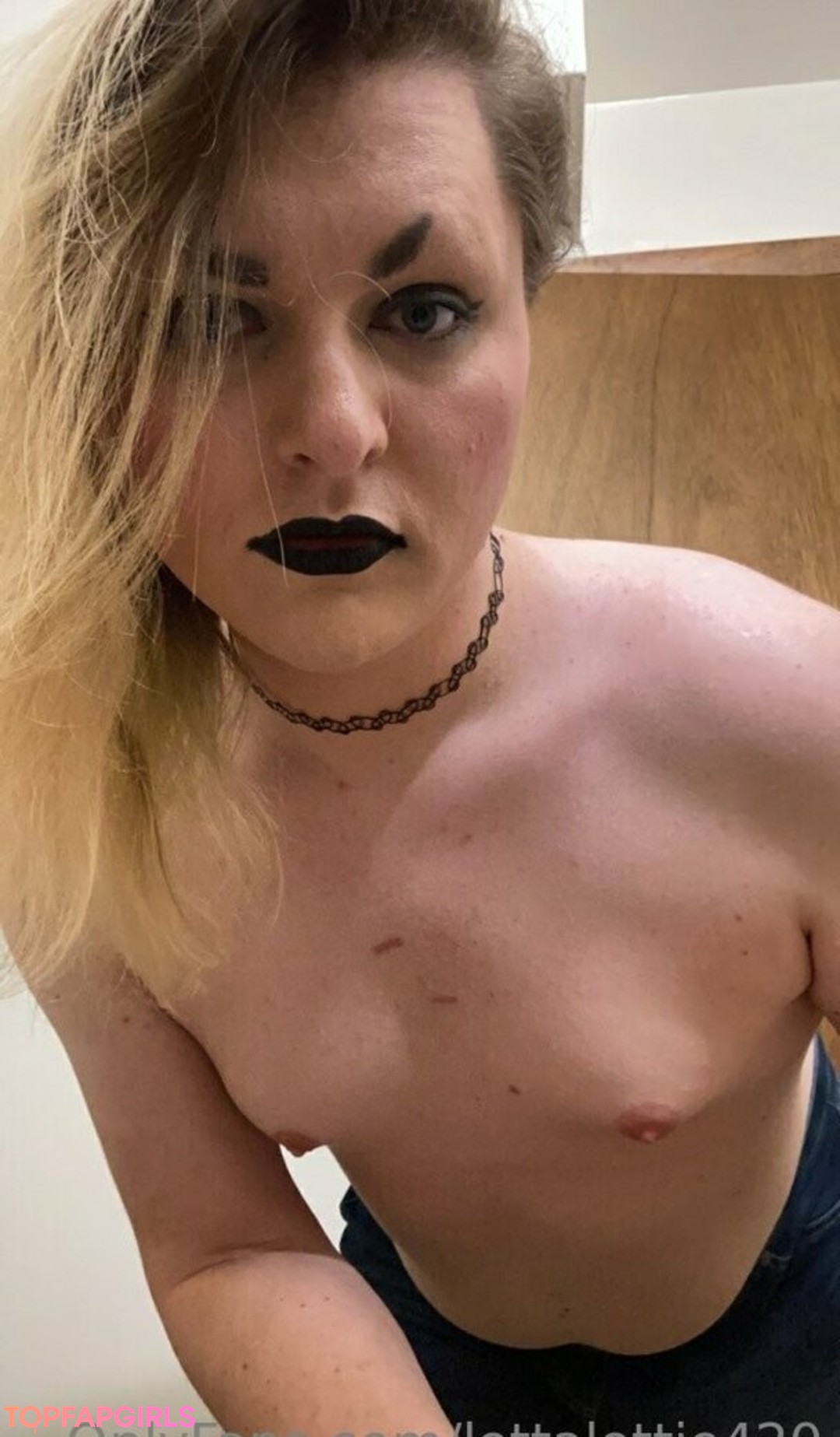 Foto desnuda filtrada de OnlyFans de Lottalottie420 #32 Foto desnuda filtrada de OnlyFans de Lottalottie420 #32