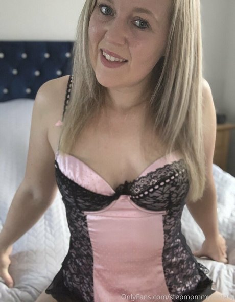 Foto desnuda filtrada de OnlyFans de Stepmommyfantasy