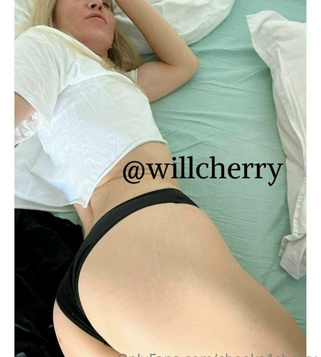 Cheeks4cherry