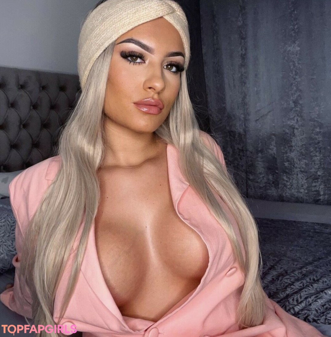 Foto desnuda filtrada de OnlyFans de Misselbelle #2 Foto desnuda filtrada de OnlyFans de Misselbelle #2