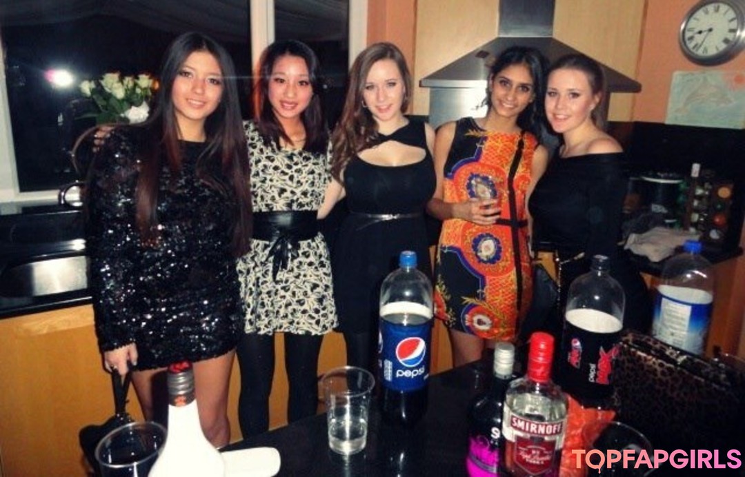 Foto desnuda filtrada de OnlyFans de Maton Twins #15 Foto desnuda filtrada de OnlyFans de Maton Twins #15