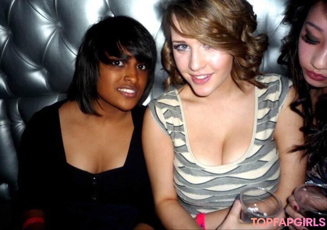 Foto desnuda filtrada de OnlyFans de Maton Twins #83 Foto desnuda filtrada de OnlyFans de Maton Twins #83