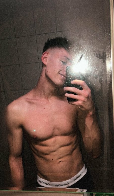 Foto desnuda filtrada de OnlyFans de Lucashallfree