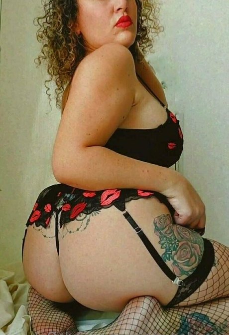 Iarababyxxx