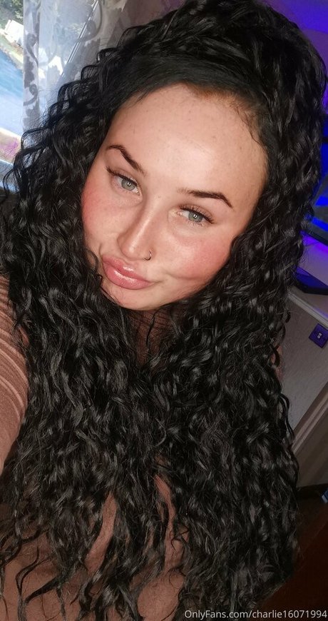 Foto desnuda filtrada de OnlyFans de Charlie16071994