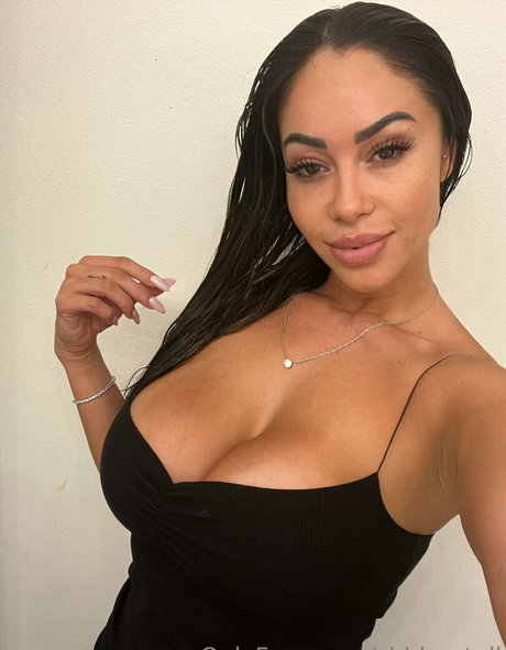 Foto desnuda filtrada de OnlyFans de Shantel Tinajero