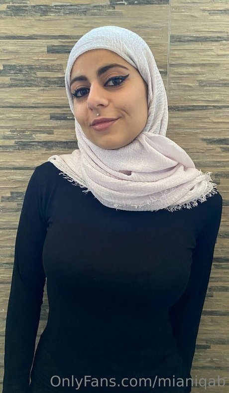 Mia Niqab