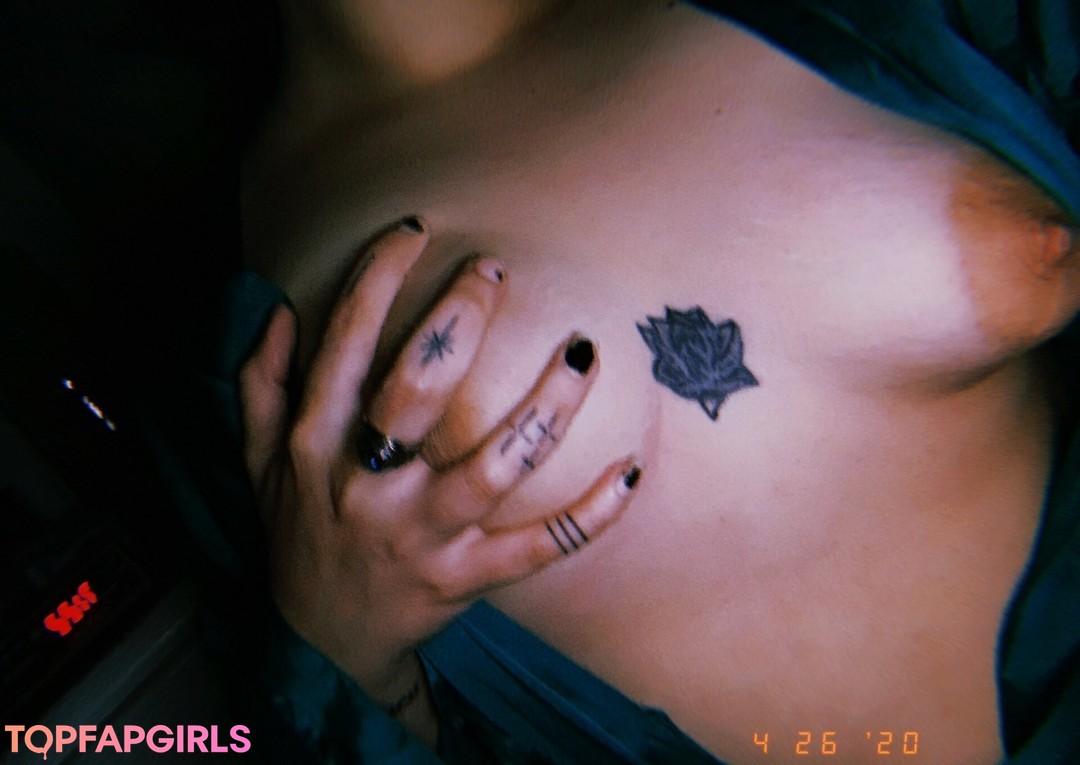 Foto desnuda filtrada de OnlyFans de Catandbean #3 Foto desnuda filtrada de OnlyFans de Catandbean #3