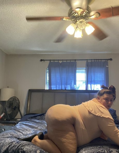 Foto desnuda filtrada de OnlyFans de Damnnndezzyyy