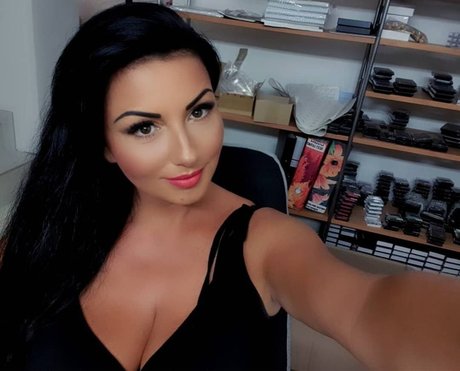 Foto desnuda filtrada de OnlyFans de Rita Kyslinger