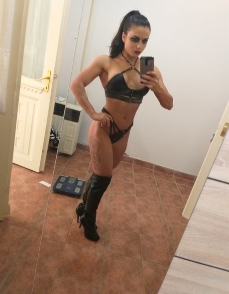 Foto desnuda filtrada de OnlyFans de Miracuckold