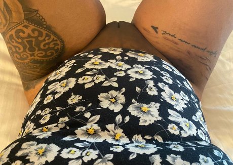 Foto desnuda filtrada de OnlyFans de Allysquirtss