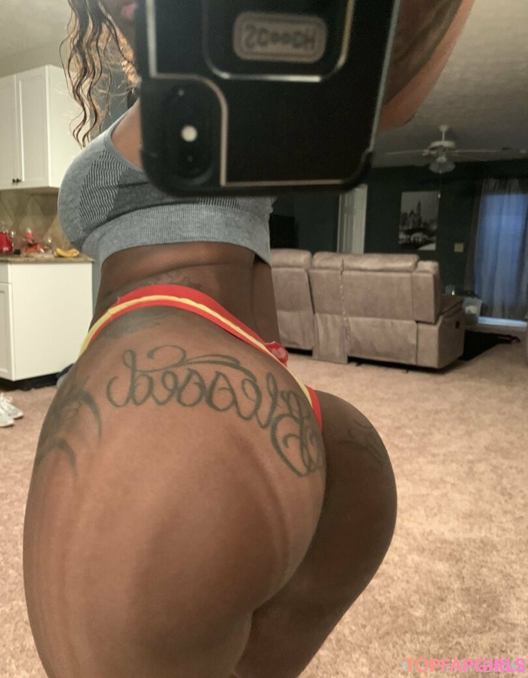 Foto desnuda filtrada de OnlyFans de Thesarahbnkx #3 Foto desnuda filtrada de OnlyFans de Thesarahbnkx #3