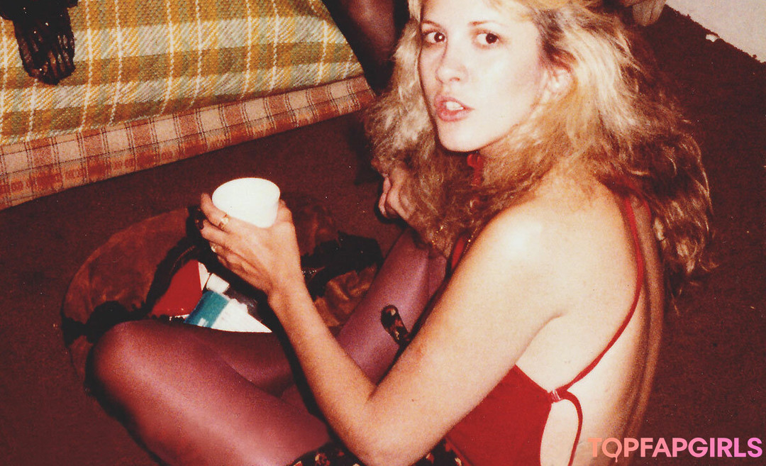 Foto desnuda filtrada de OnlyFans de Stevie Nicks #2 Foto desnuda filtrada de OnlyFans de Stevie Nicks #2