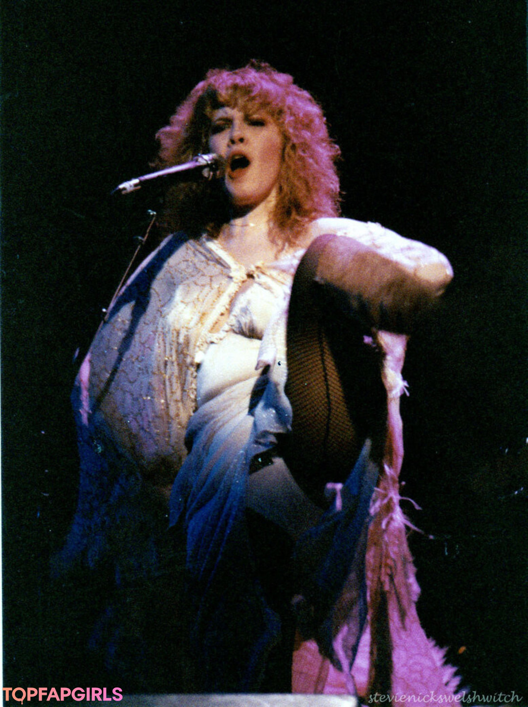 Foto desnuda filtrada de OnlyFans de Stevie Nicks #9 Foto desnuda filtrada de OnlyFans de Stevie Nicks #9