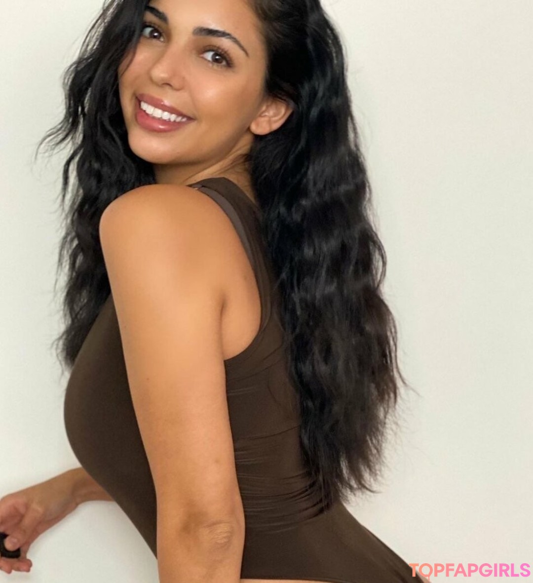 Foto desnuda filtrada de OnlyFans de Tara Yazdi #118 Foto desnuda filtrada de OnlyFans de Tara Yazdi #118