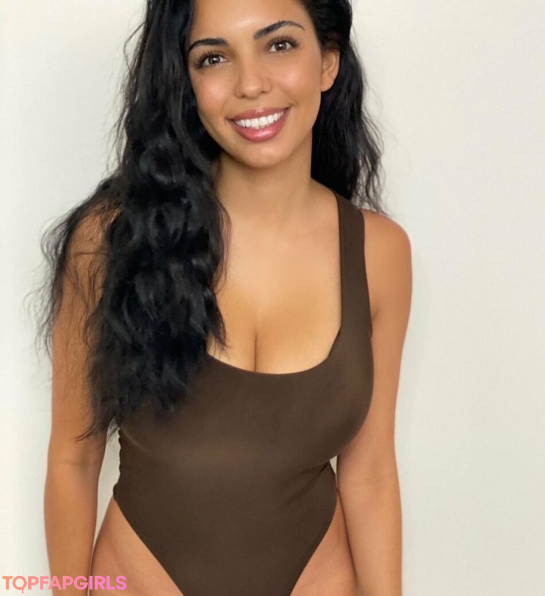 Foto desnuda filtrada de OnlyFans de Tara Yazdi #80 Foto desnuda filtrada de OnlyFans de Tara Yazdi #80