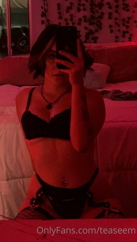 Foto desnuda filtrada de OnlyFans de Teaseem