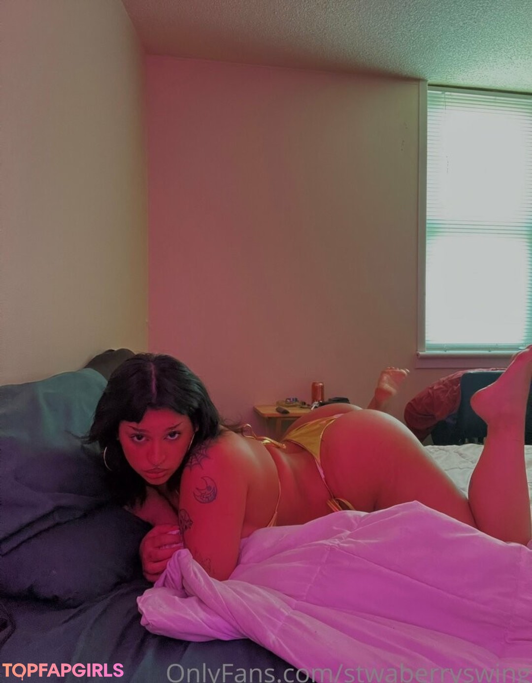 Foto desnuda filtrada de OnlyFans de Stwaberryswing #18 Foto desnuda filtrada de OnlyFans de Stwaberryswing #18