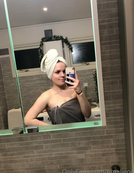 Foto desnuda filtrada de OnlyFans de Emelieoc