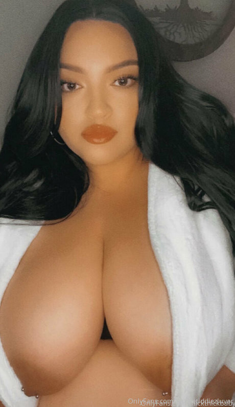 Foto desnuda filtrada de OnlyFans de Animetiddiezluver