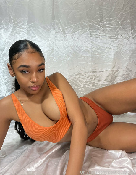 Foto desnuda filtrada de OnlyFans de Poeticjusticeee