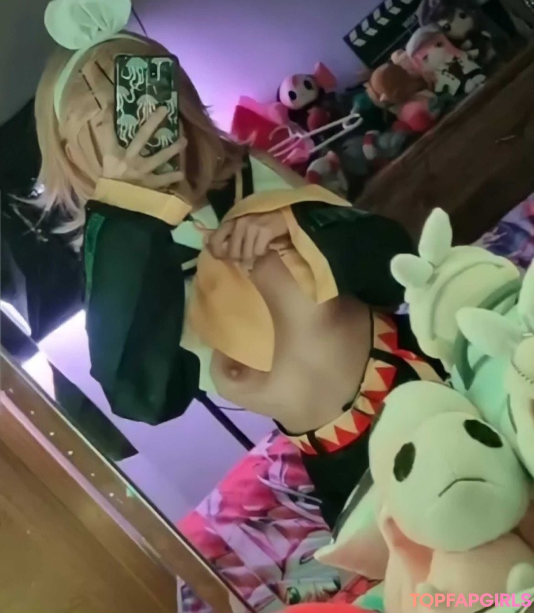 Foto desnuda filtrada de OnlyFans de Hacchiwhitebear #4 Foto desnuda filtrada de OnlyFans de Hacchiwhitebear #4