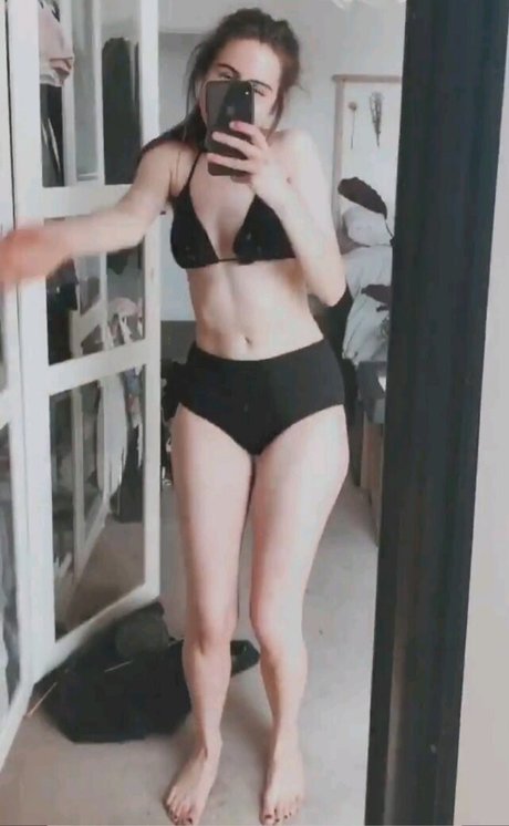 Dodie Clark