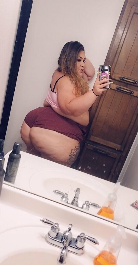 Bigbootydee89