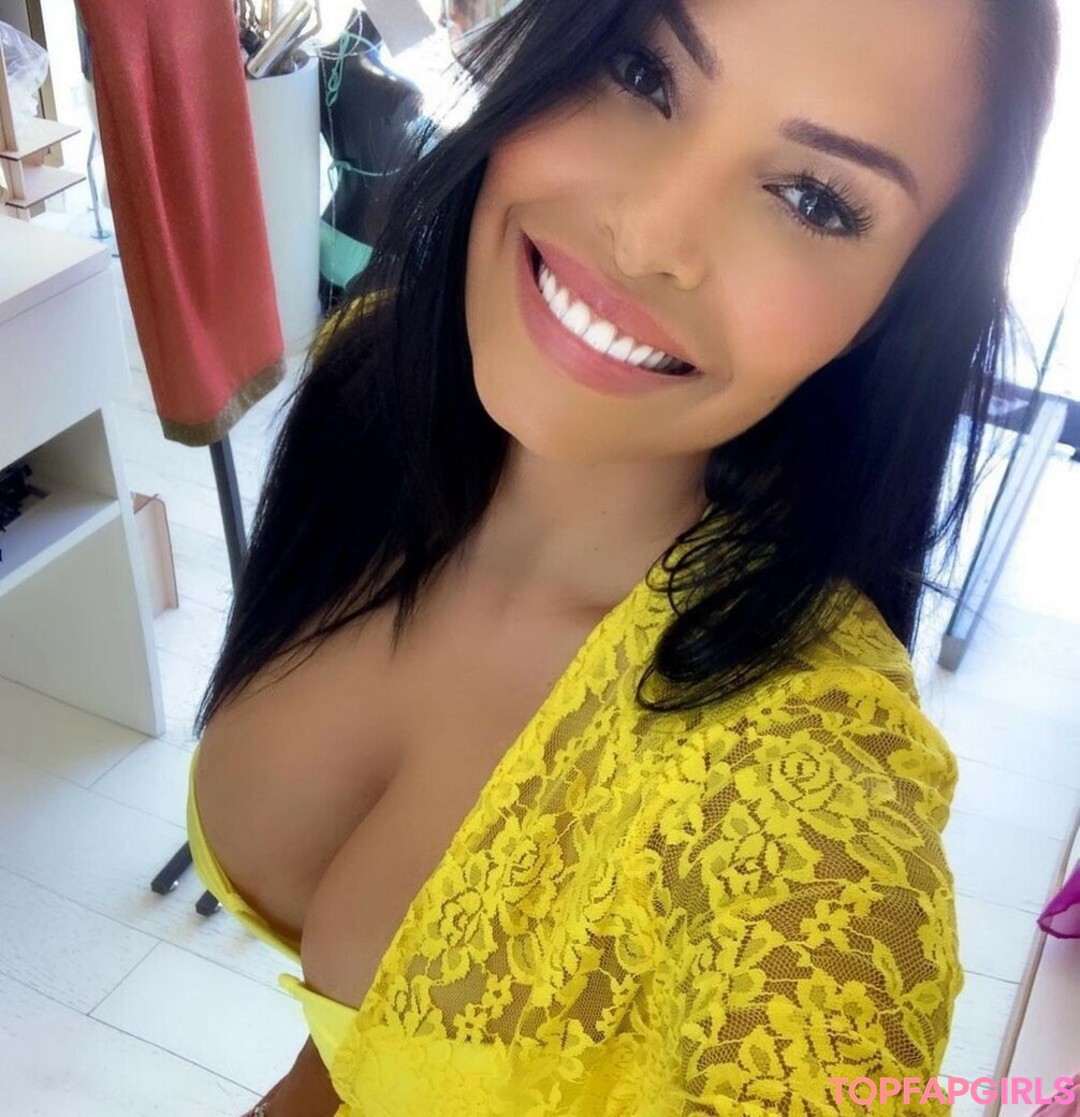 Foto desnuda filtrada de OnlyFans de Carolina Marconi #215 Foto desnuda filtrada de OnlyFans de Carolina Marconi #215