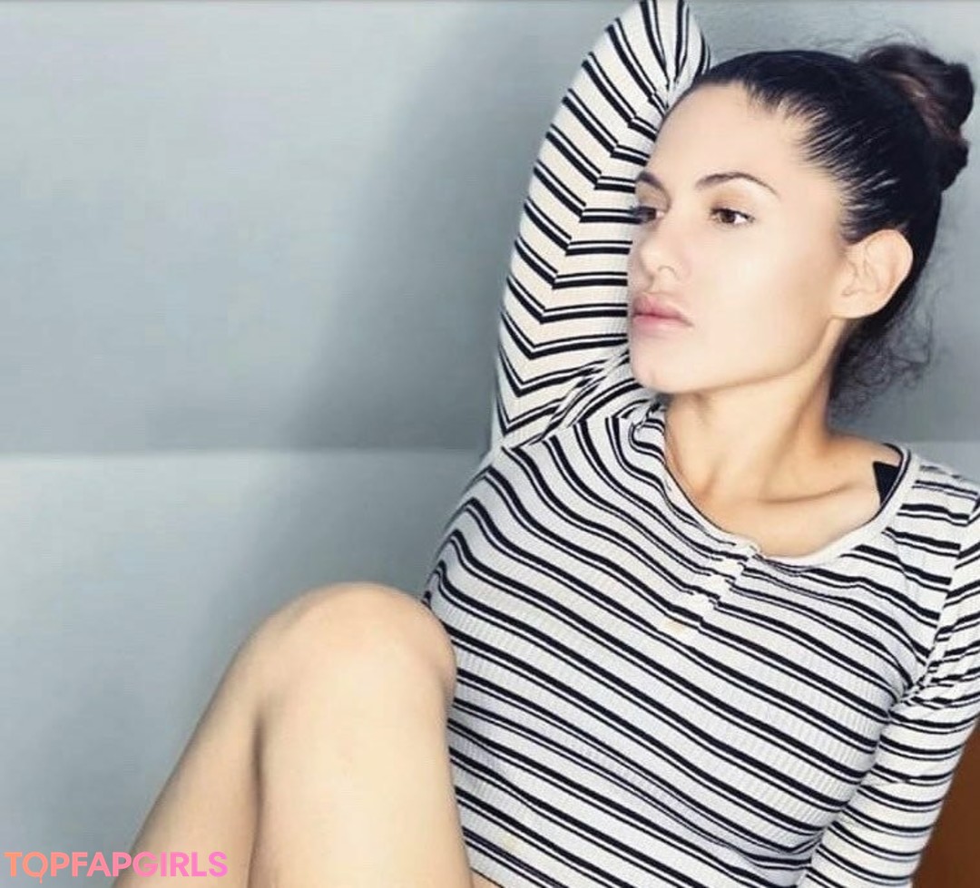 Foto desnuda filtrada de OnlyFans de Mariedominique #2 Foto desnuda filtrada de OnlyFans de Mariedominique #2